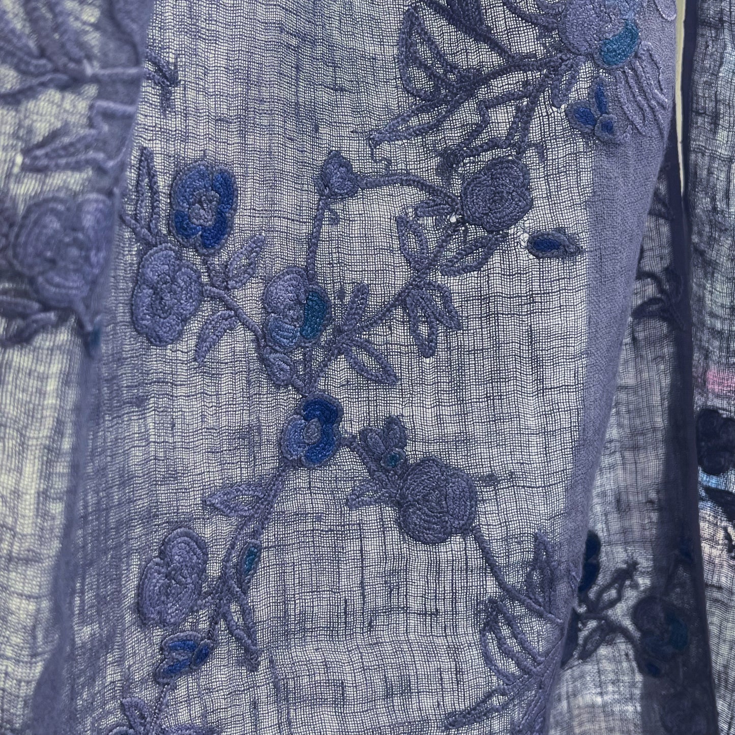 [Free Shipping] Colorful Flower Linen Hand Embroidered Stole 60cm x 195cm (Light Blue)