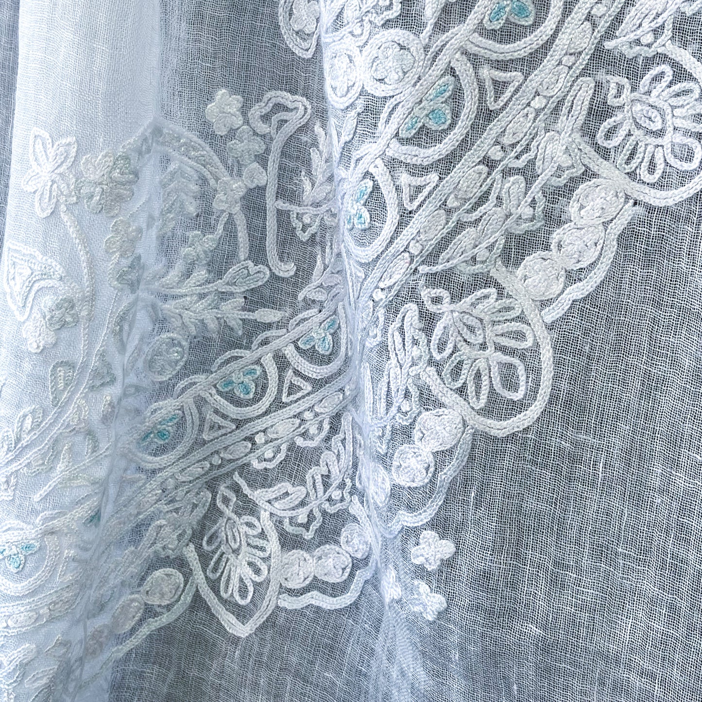 Lace 麻素材 アリー手刺繍ストール (ホワイト/ホワイト)
