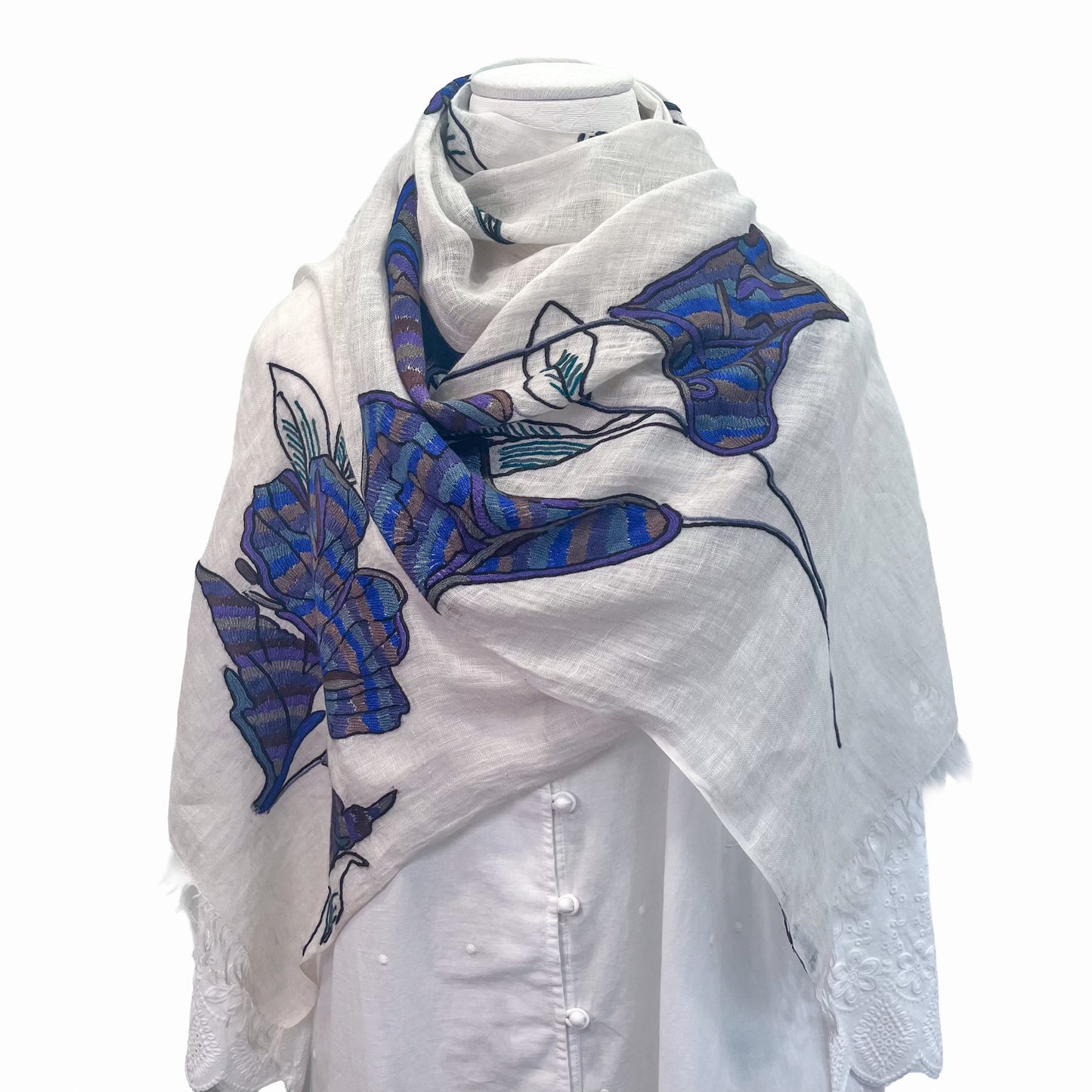 [10% OFF] Flower motif linen Ally hand-embroidered stole (white/navy) S-LA3008N_1305