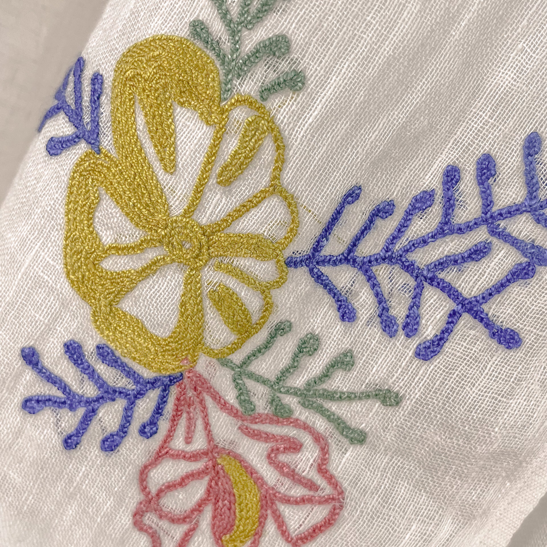 【みき様オーダー専用ページ】リネン刺繍　マルチクロス リネン アリー手刺繍ストール (ライトピンクベージュ) – TARA
