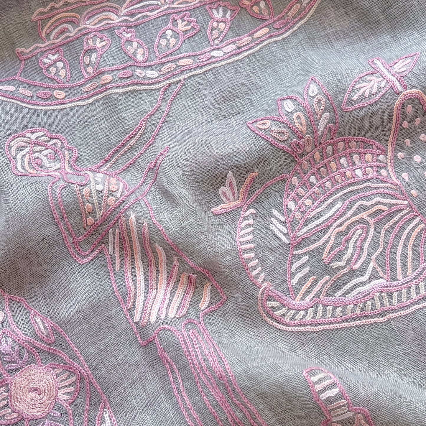 PARTY　麻素材 アリー手刺繍ストール (ライトグレージュ/ピンク)