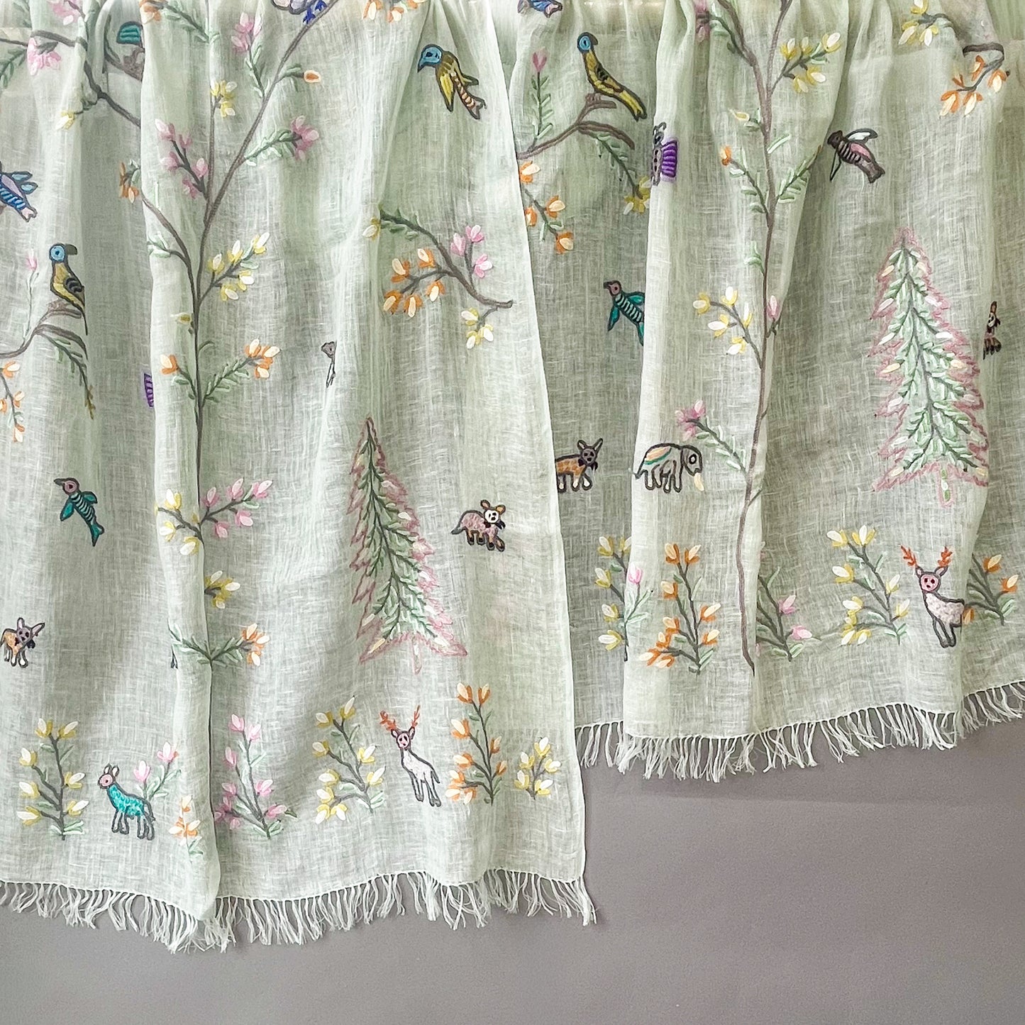 Tree of Life 麻素材 アリー手刺繍ストール (ライトグリーン)