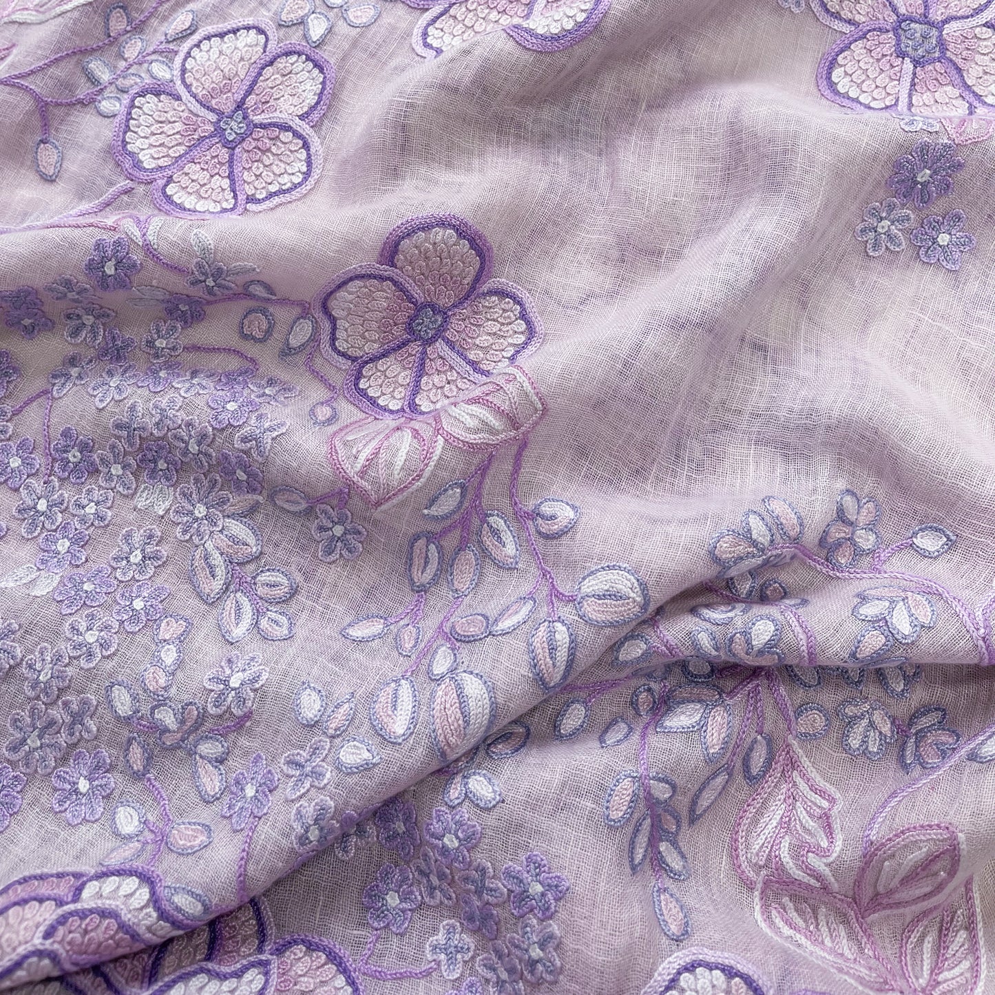 Flower motif, linen, Ari hand-embroidered stole (light pink)