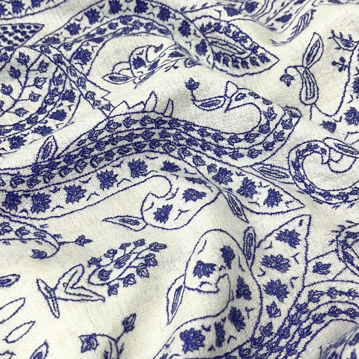 カシミヤ ニードル手刺繍ストール (ホワイト/ネイビー)