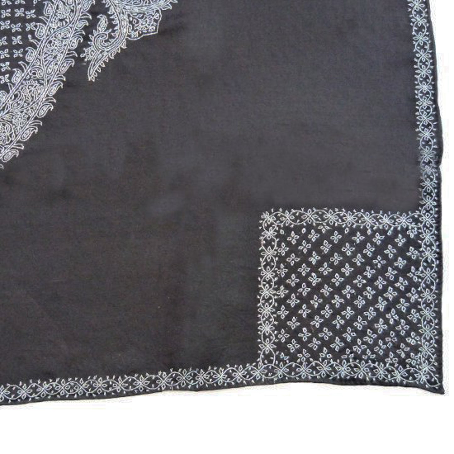 シルク ニードル手刺繍スカーフ (ブラック/ライトブルー)