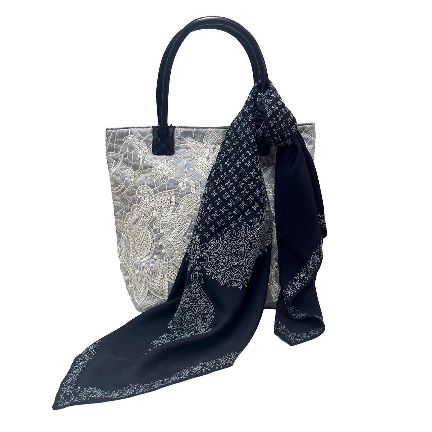 シルク ニードル手刺繍スカーフ (ブラック/ライトブルー)