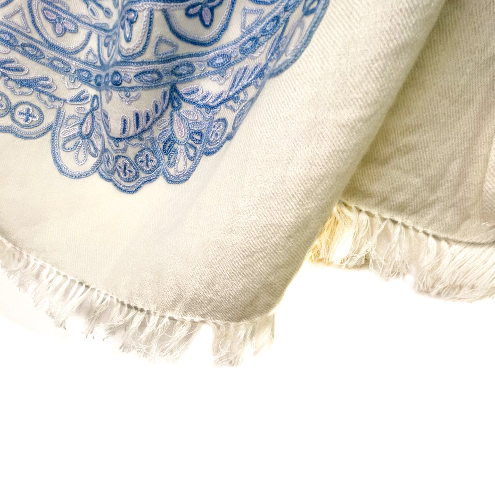Lace ウール アリー手刺繍ストール (ホワイト/ライトブルー