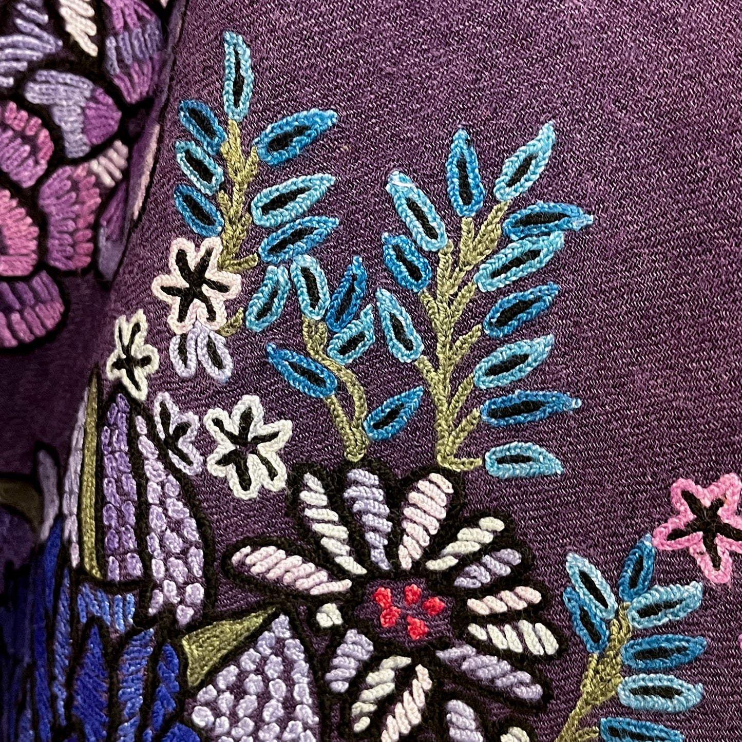 FLOWER MERRY GO ROUND ウール アリー手刺繍ストール (ダークパープル)