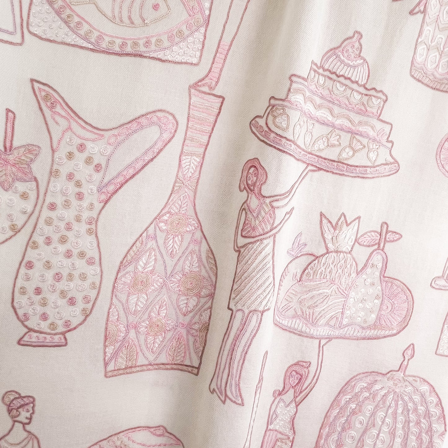 PARTY ウール アリー手刺繍ストール (ホワイト/ピンクベージュ)