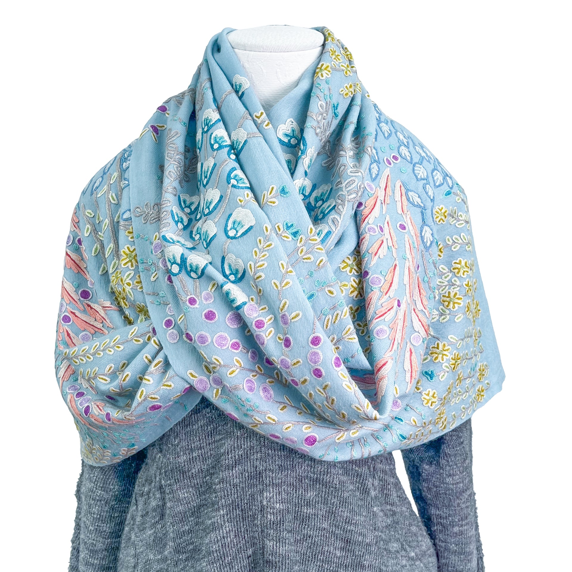 Spring Garden ウール アリー手刺繍ストール (ライトブルー) – TARA