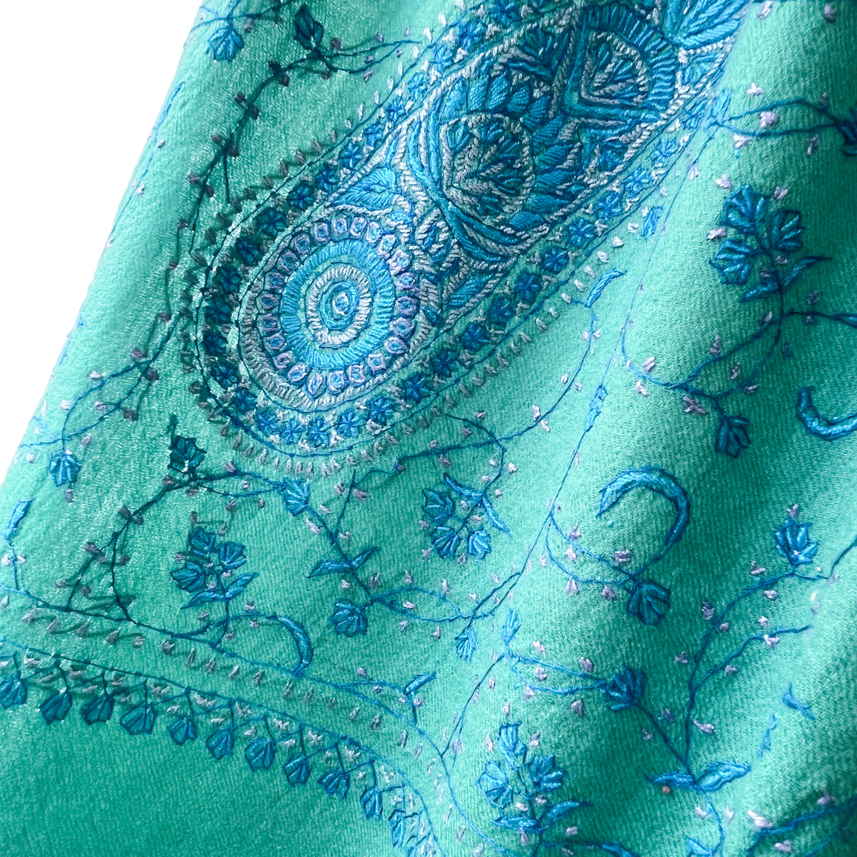 【オンラインショップ限定SPECIAL PRICE】ウール ニードル手刺繍ストール (グリーン/ターコイズ)【期間限定11/3まで】