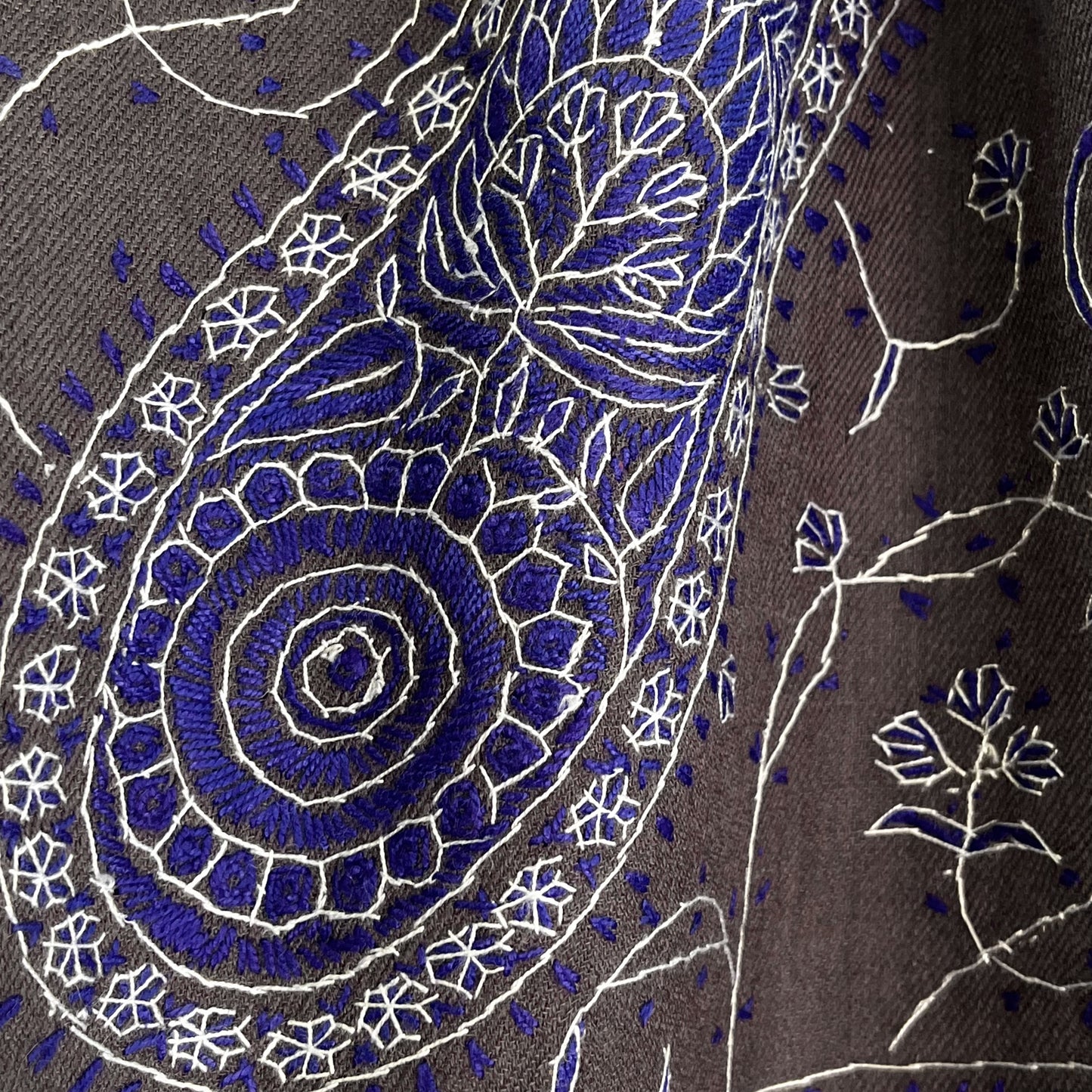 Wool Arly Hand Embroidered Stole (White/Light Green)