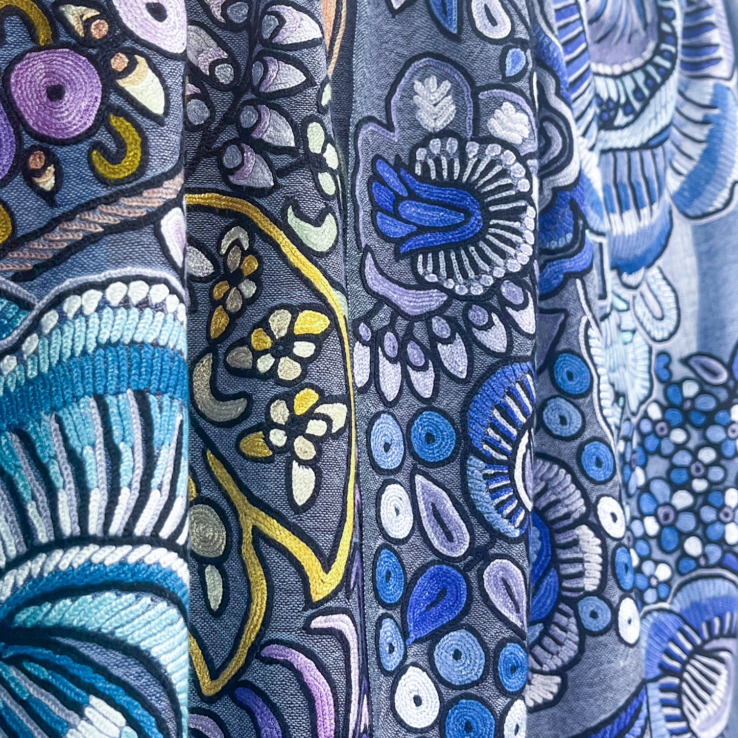 エキゾチックフラワー ウール&シルク アリー手刺繍ストール (ブルー)