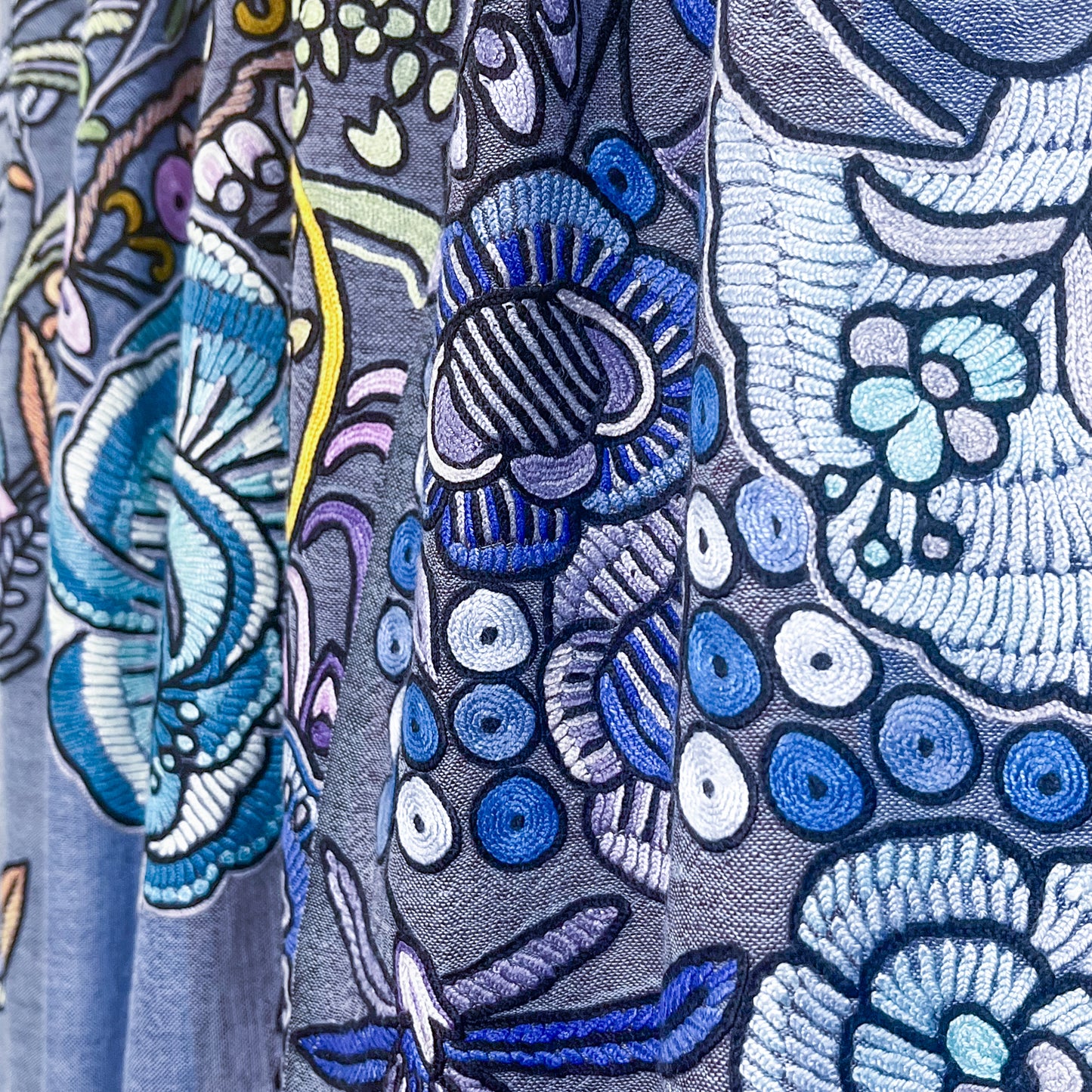 エキゾチックフラワー ウール&シルク アリー手刺繍ストール (ブルー)