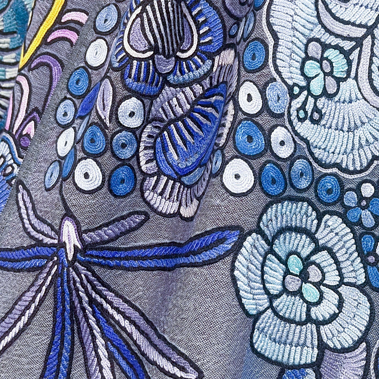 エキゾチックフラワー ウール&シルク アリー手刺繍ストール (ブルー)