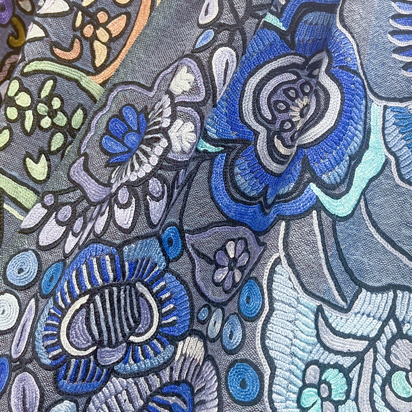 エキゾチックフラワー ウール&シルク アリー手刺繍ストール (ブルー)