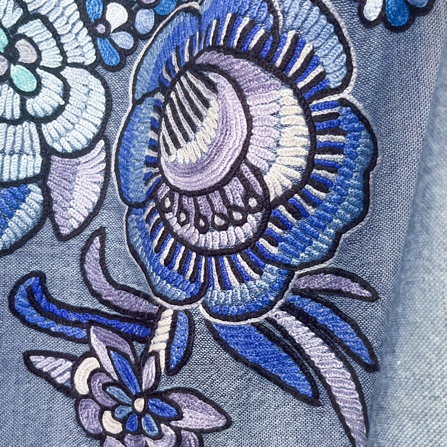 エキゾチックフラワー ウール&シルク アリー手刺繍ストール (ブルー)