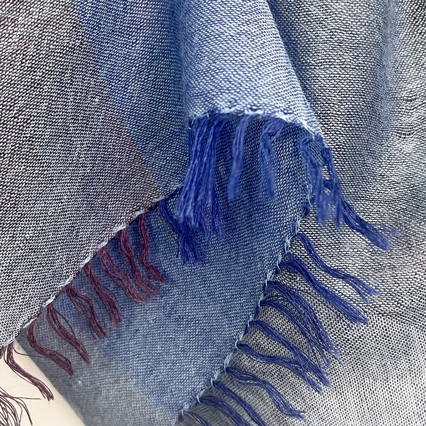 エキゾチックフラワー ウール&シルク アリー手刺繍ストール (ブルー)