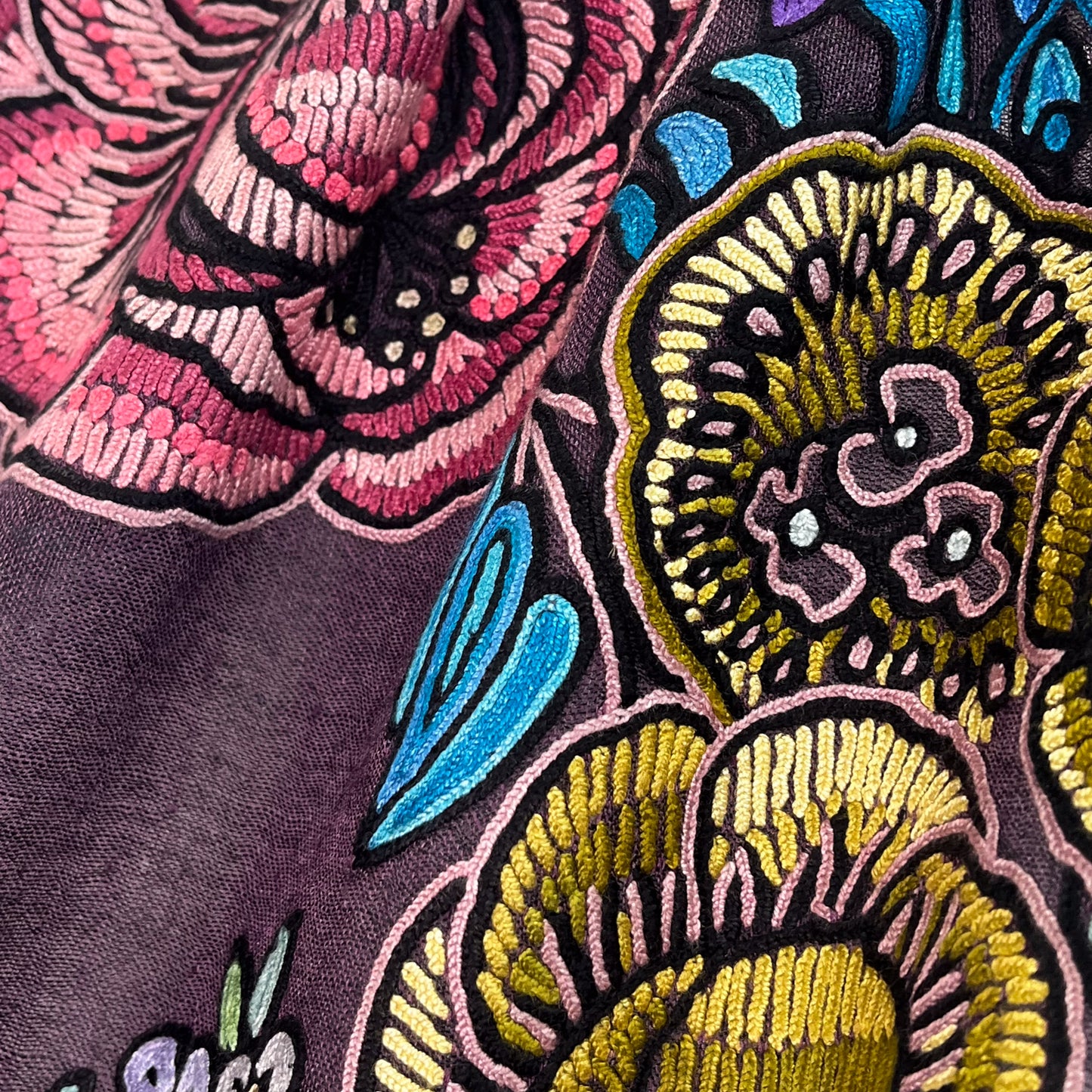 [Free Shipping] Exotic Flower Wool &amp; Silk Allie Hand Embroidered Stole 188cm x 57cm (Light Orange)