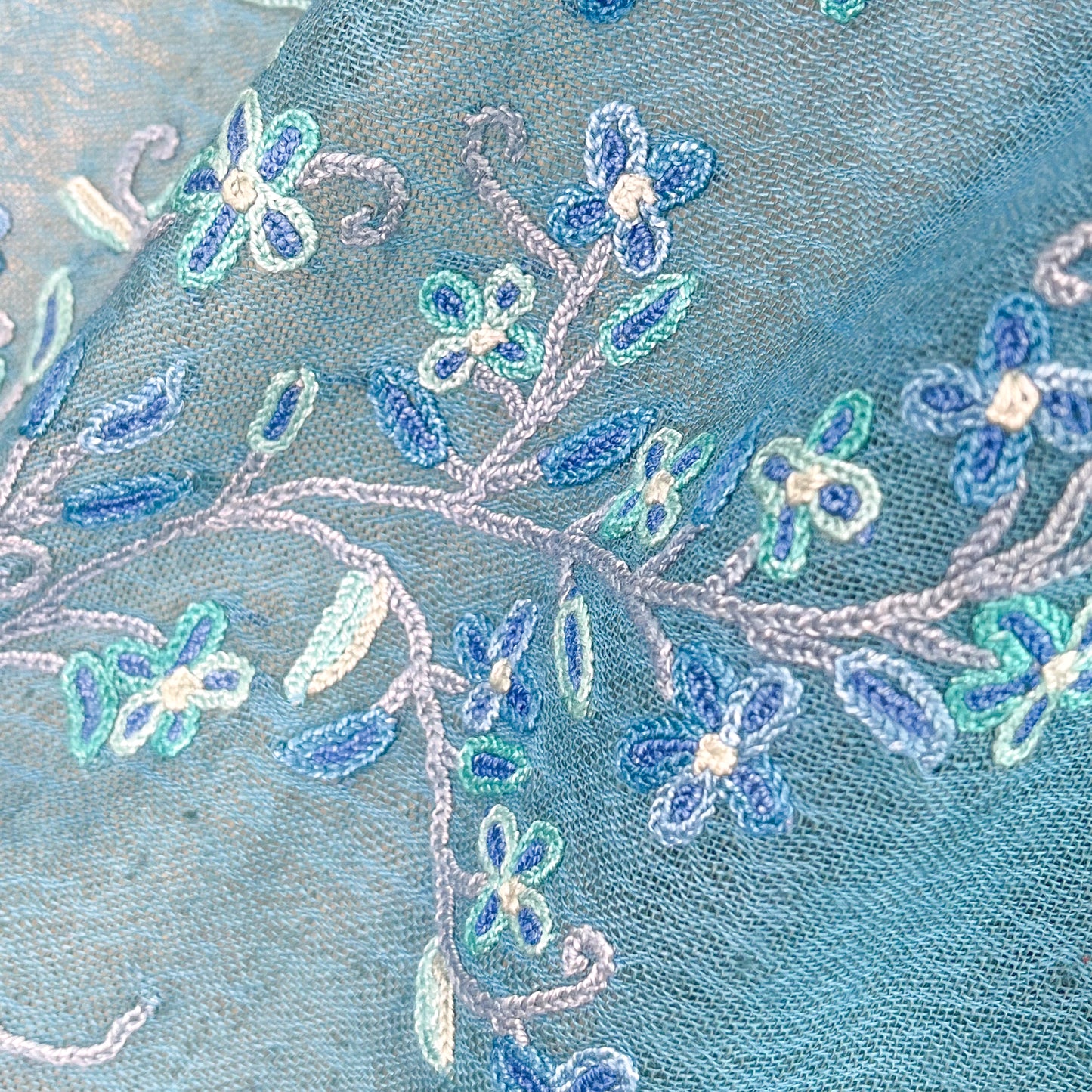 Flower Motif Gift Series Lightweight Wool &amp; Silk Allie Hand Embroidered Stole (Blue Gray)
