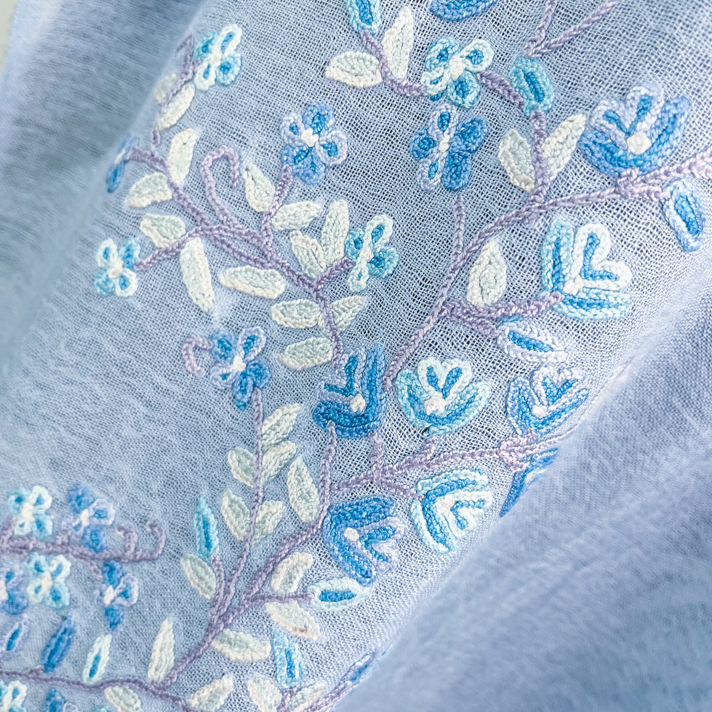 Flower Motif Gift Series Lightweight Wool &amp; Silk Allie Hand Embroidered Stole (Blue Gray)