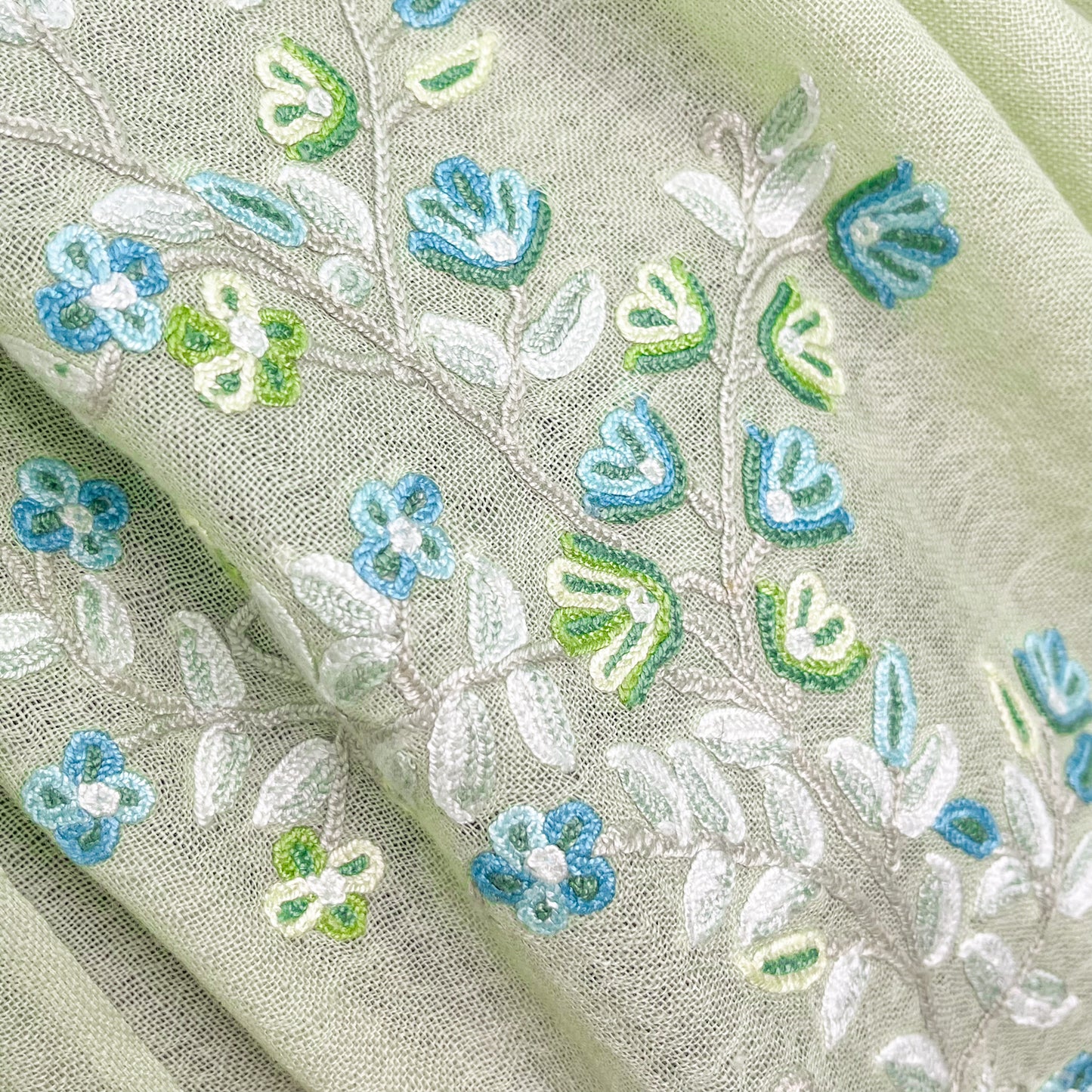 Flower Motif Gift Series Lightweight Wool &amp; Silk Allie Hand Embroidered Stole (Blue Gray)