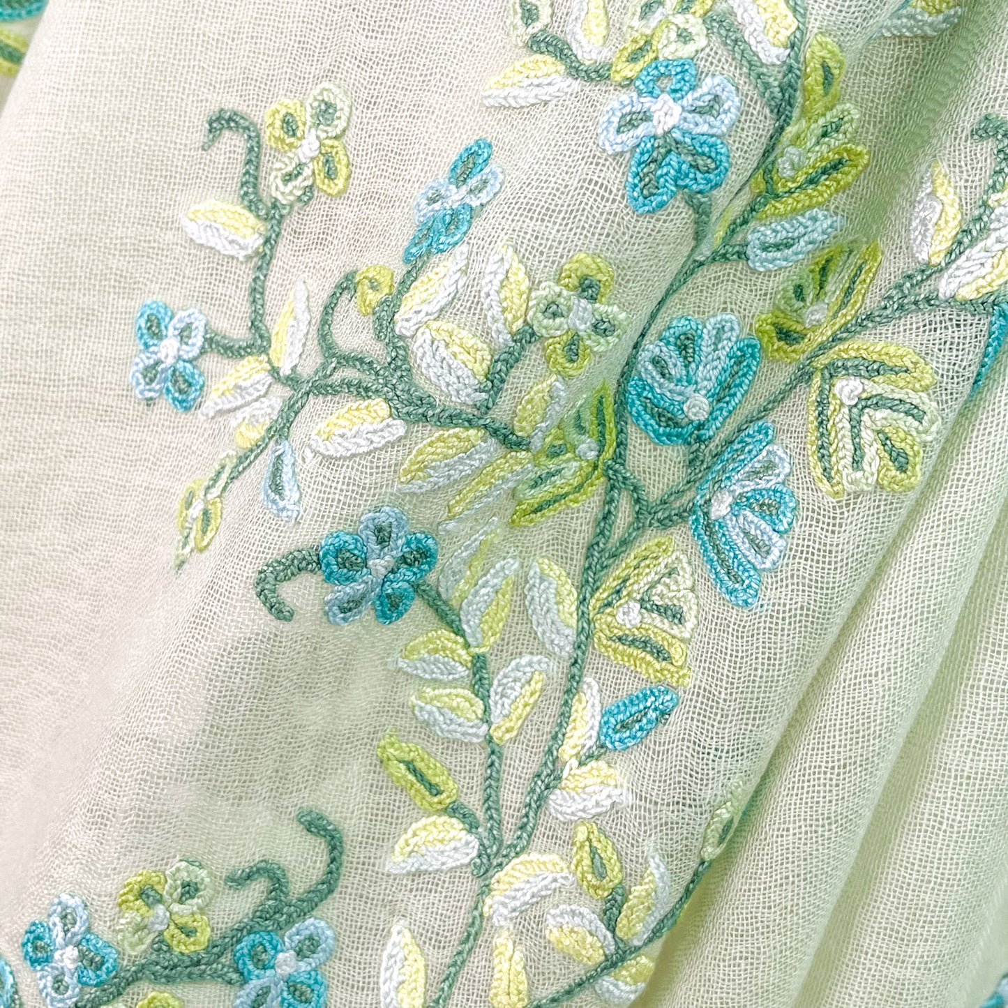 Flower Motif Gift Series Lightweight Wool &amp; Silk Allie Hand Embroidered Stole (Blue Gray)