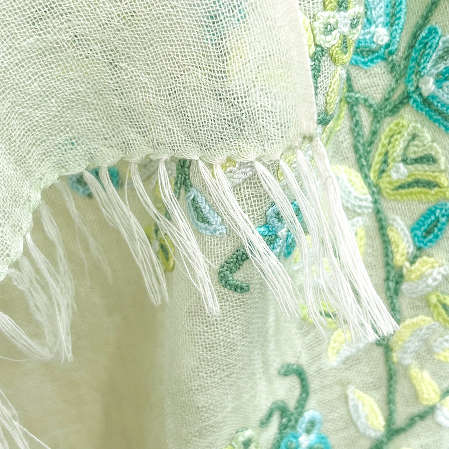 Flower Motif Gift Series Lightweight Wool &amp; Silk Allie Hand Embroidered Stole (Blue Gray)