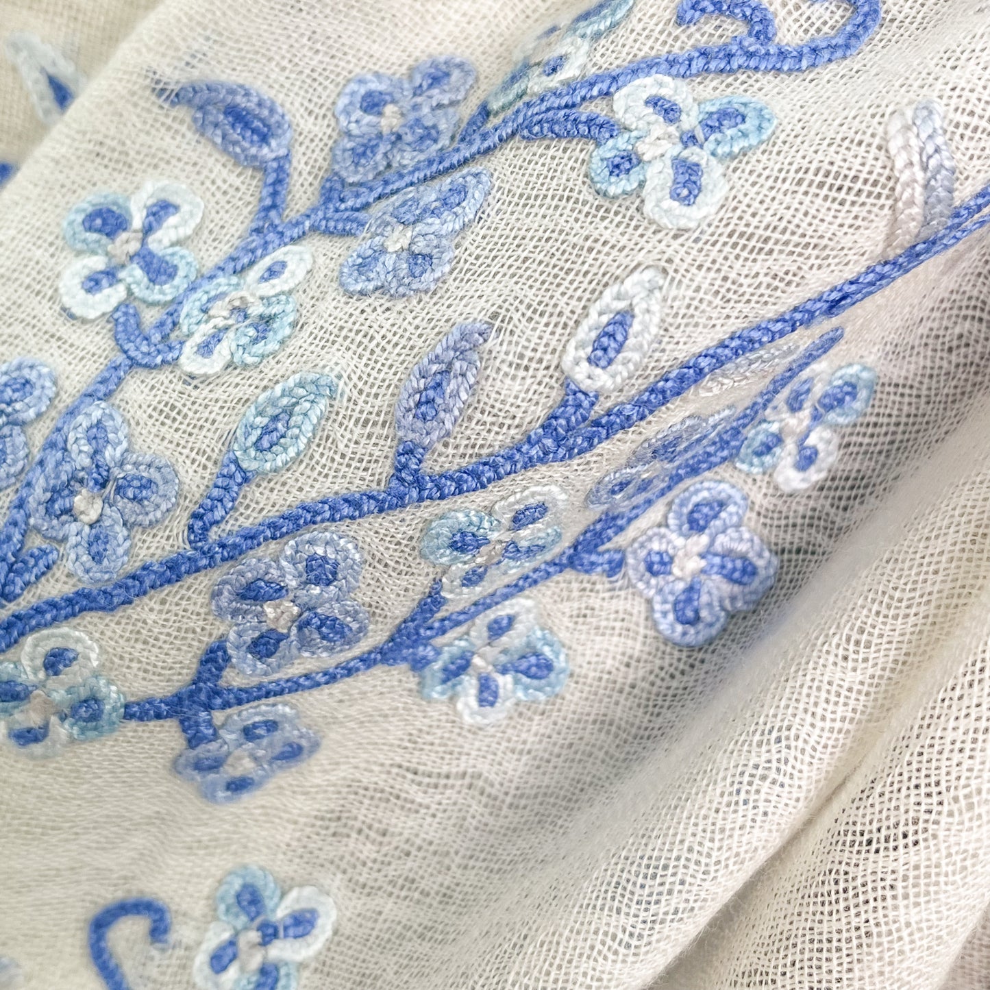 Flower Motif Gift Series Lightweight Wool &amp; Silk Allie Hand Embroidered Stole (Blue Gray)