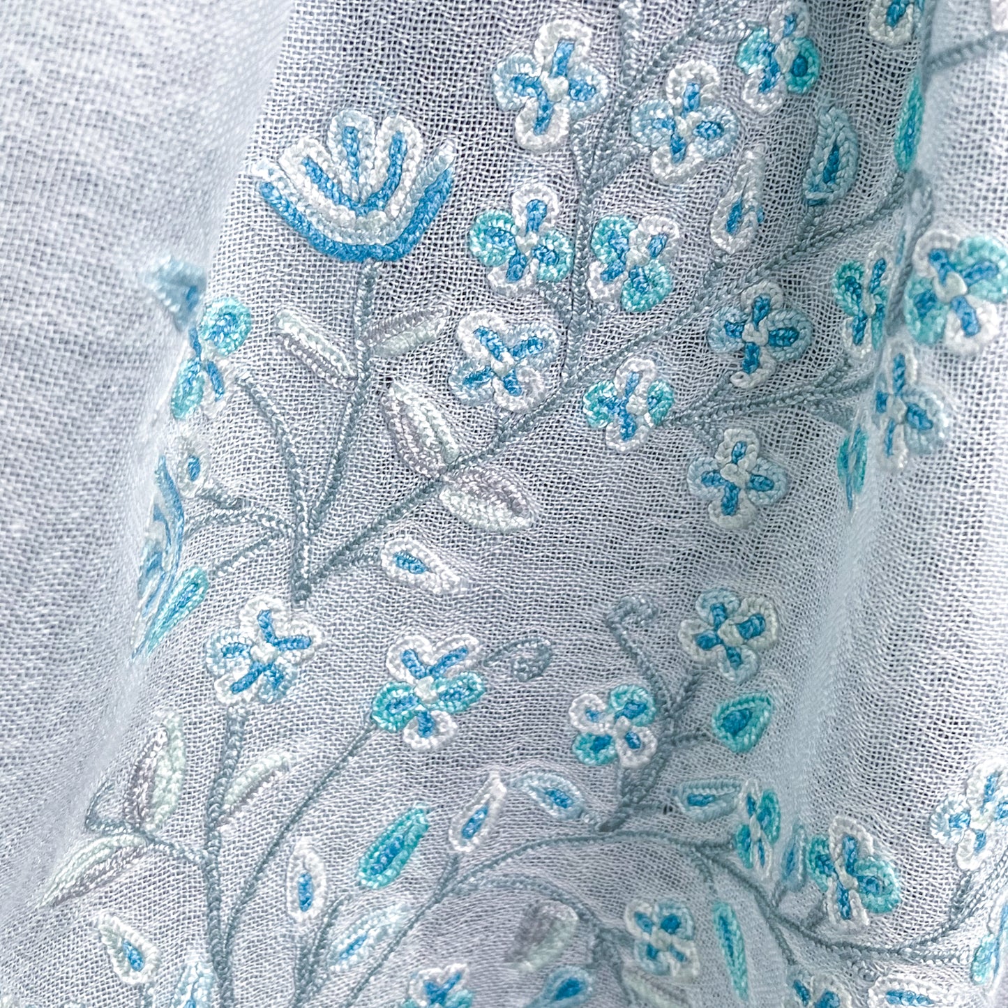 Flower Motif Gift Series Lightweight Wool &amp; Silk Allie Hand Embroidered Stole (Blue Gray)