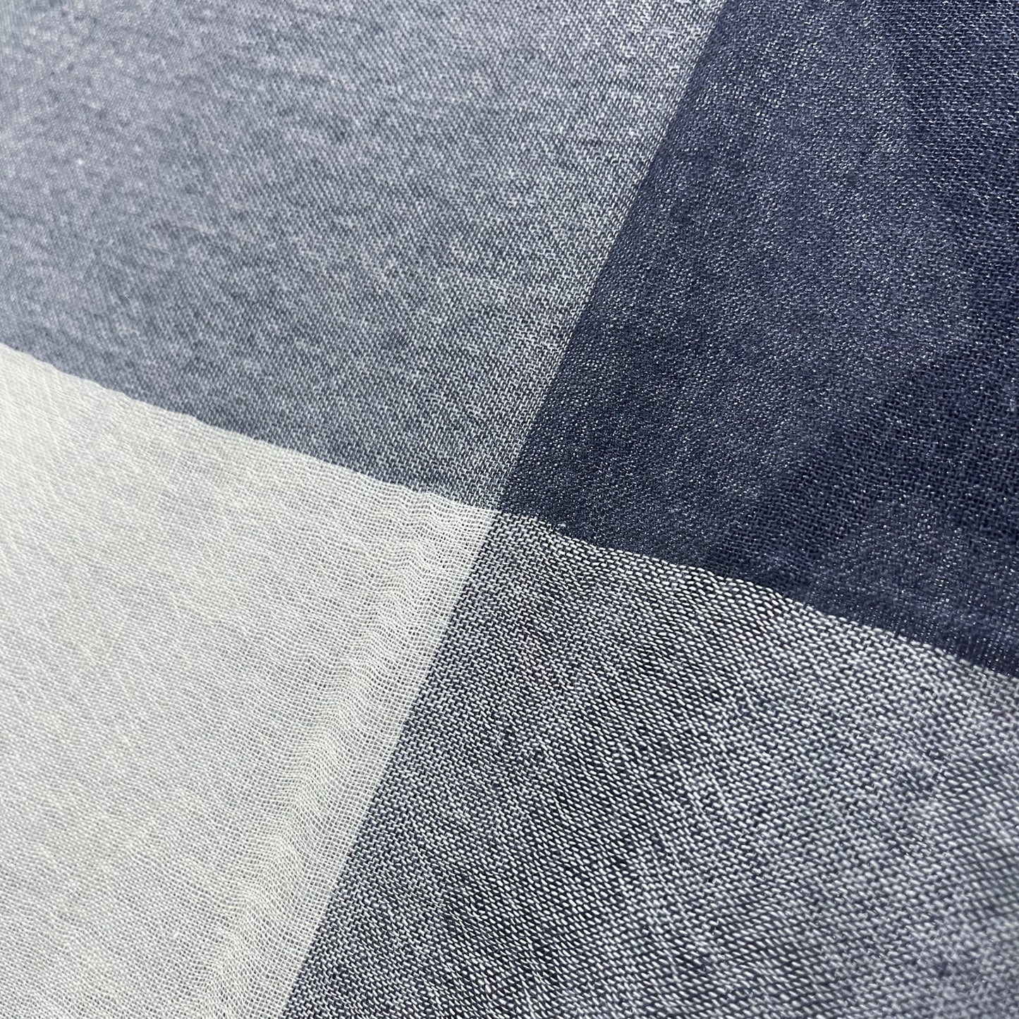 Fine wool & silk Ally hand-embroidered stole (grey/white)