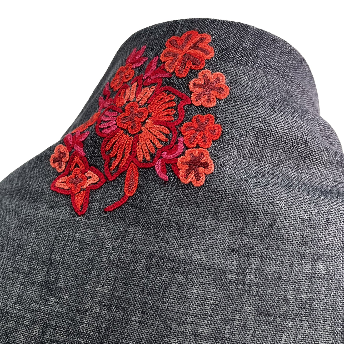 Lace 薄手ウール&シルク アリー手刺繍ストール (ダークグレー/レッド)