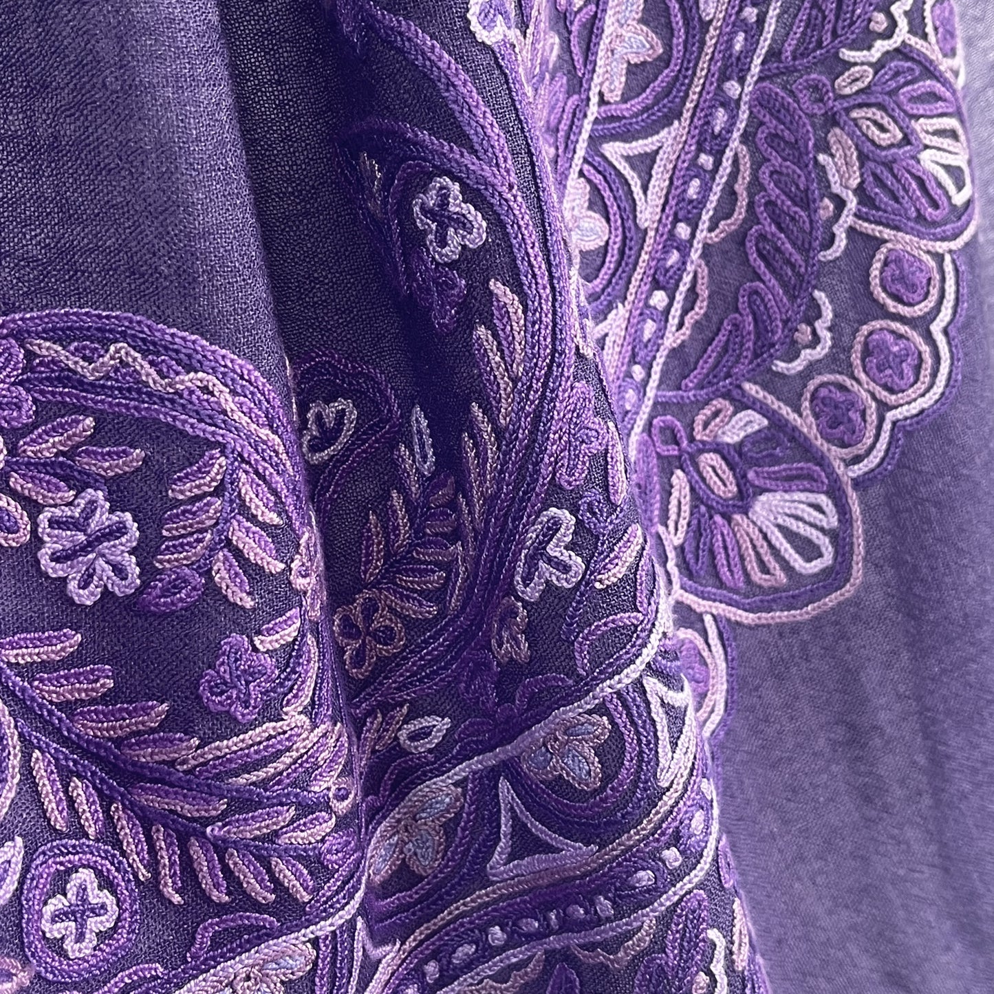 Lace 薄手ウール&シルク アリー手刺繍ストール (ダークパープル)