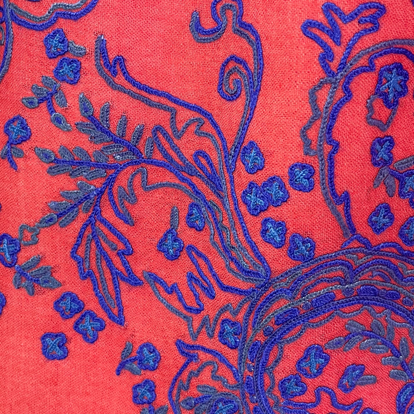 [Free Shipping] French Lace Motif Thin Wool &amp; Silk Allie Hand Embroidered Stole 60cm x 180cm (Dark Gray/Red)