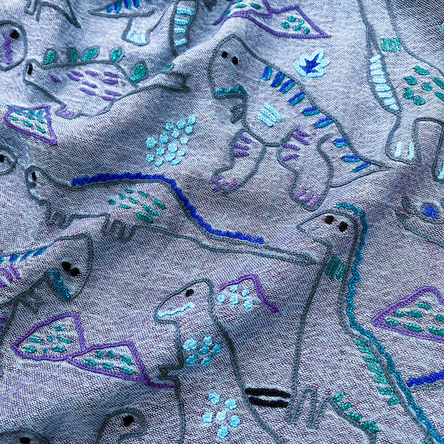 DYNASAUR  薄手ウール&シルク 細幅アリー手刺繍ストール (ブルー/パープル)
