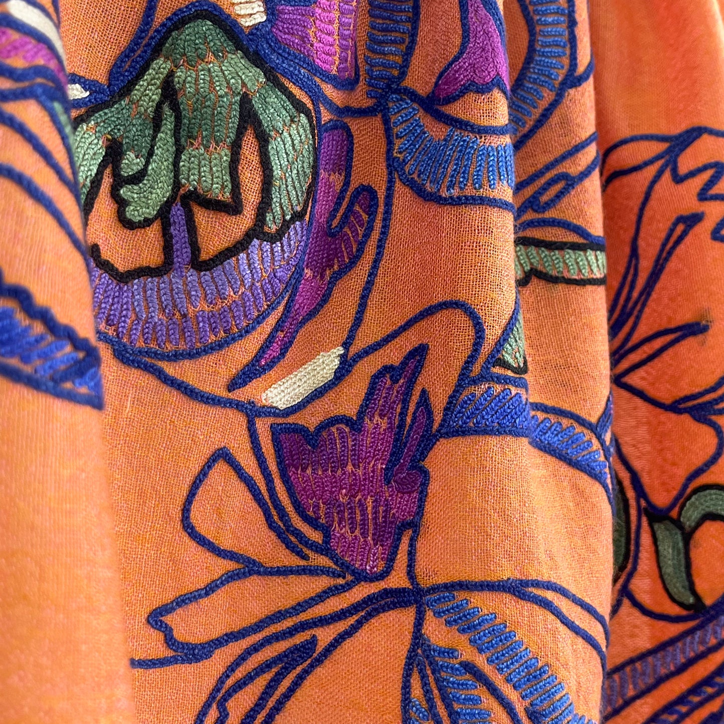 ウール&シルク アリー手刺繍ストール(オレンジ)