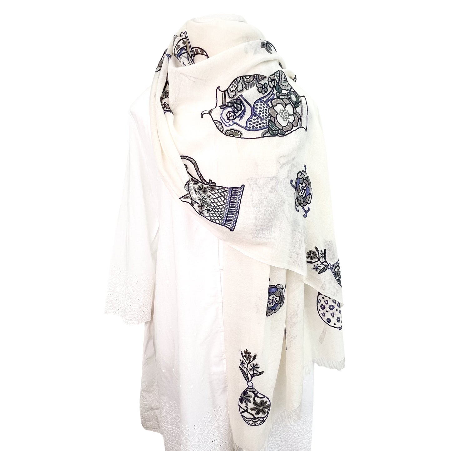 薄手ウールシルク アリー手刺繍ストール (ホワイト/ブラック)