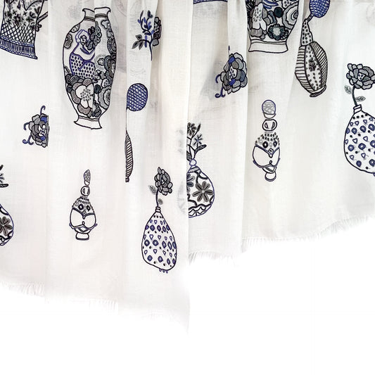 薄手ウールシルク アリー手刺繍ストール (ホワイト/ブラック)