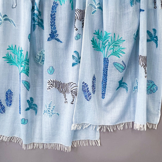 SAFARI DANCEゼブラ柄 薄手ウール&シルク アリー手刺繍ストール (ライトブルー)