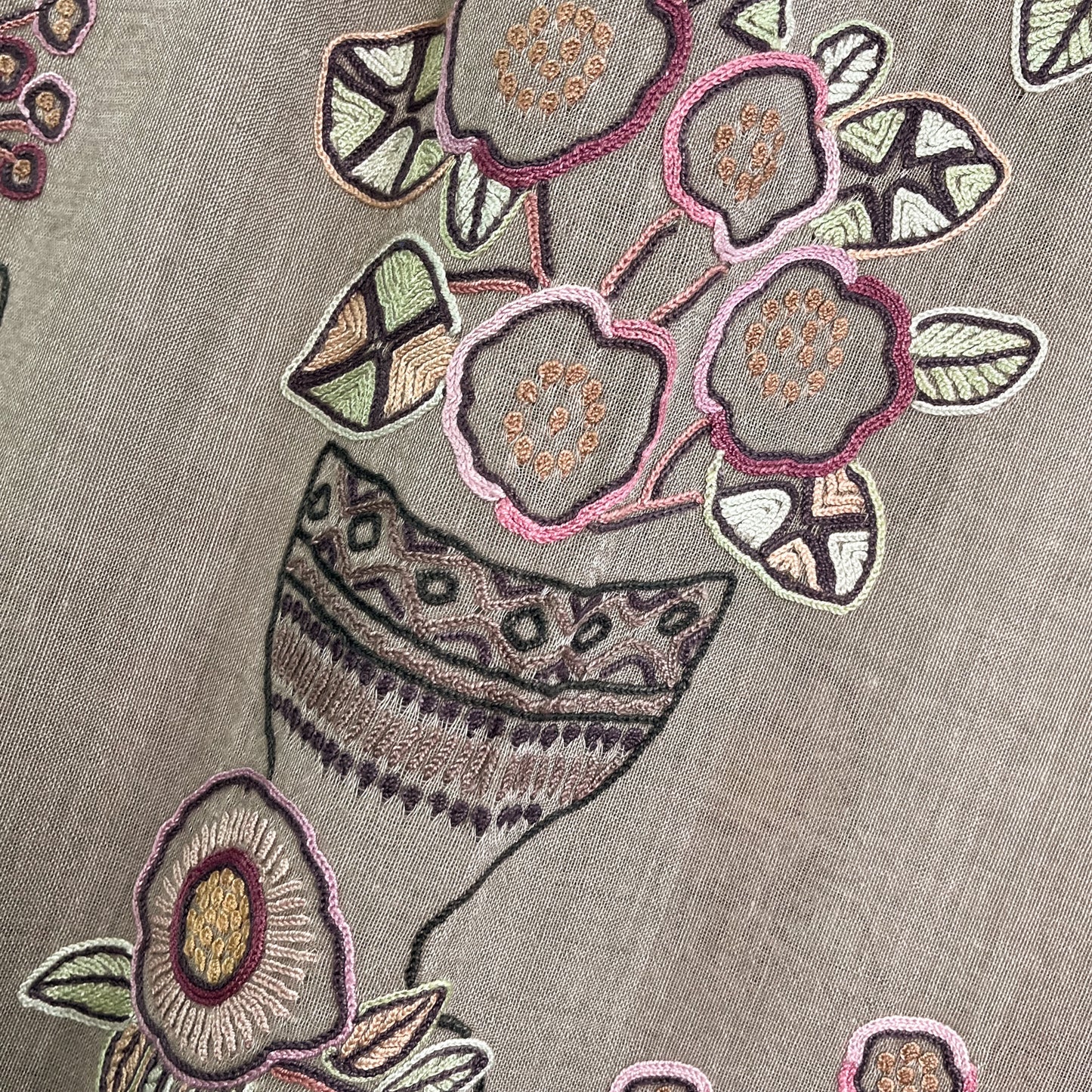 FLOWER POT ウール&シルク アリー手刺繍ストール (グレージュ)