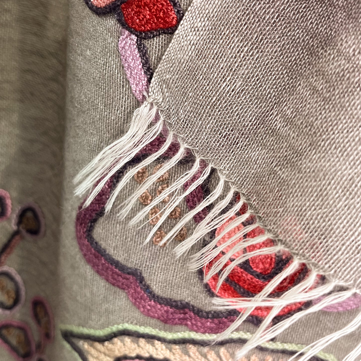 FLOWER POT ウール&シルク アリー手刺繍ストール (グレージュ)