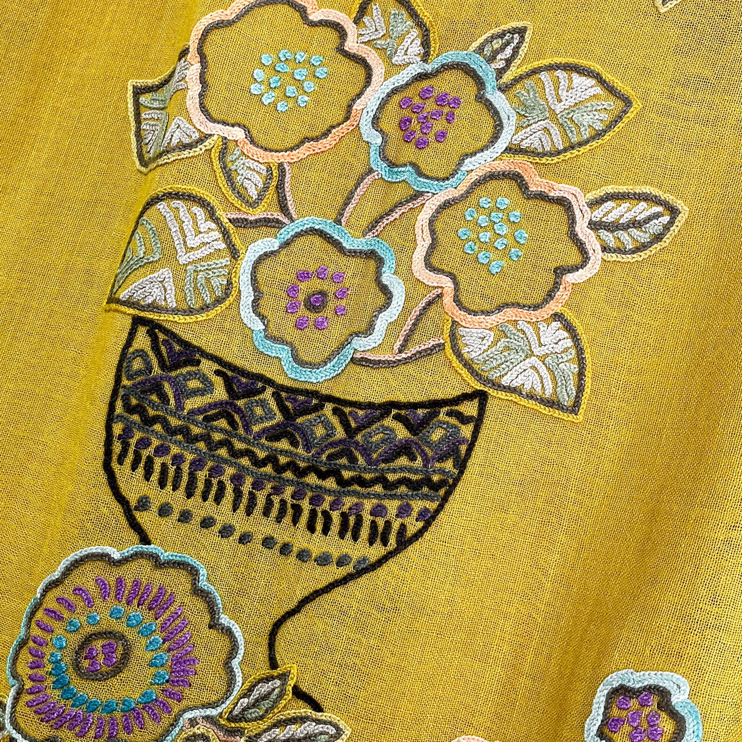 FLOWER POT ウール&シルク アリー手刺繍ストール (ダークイエロー)