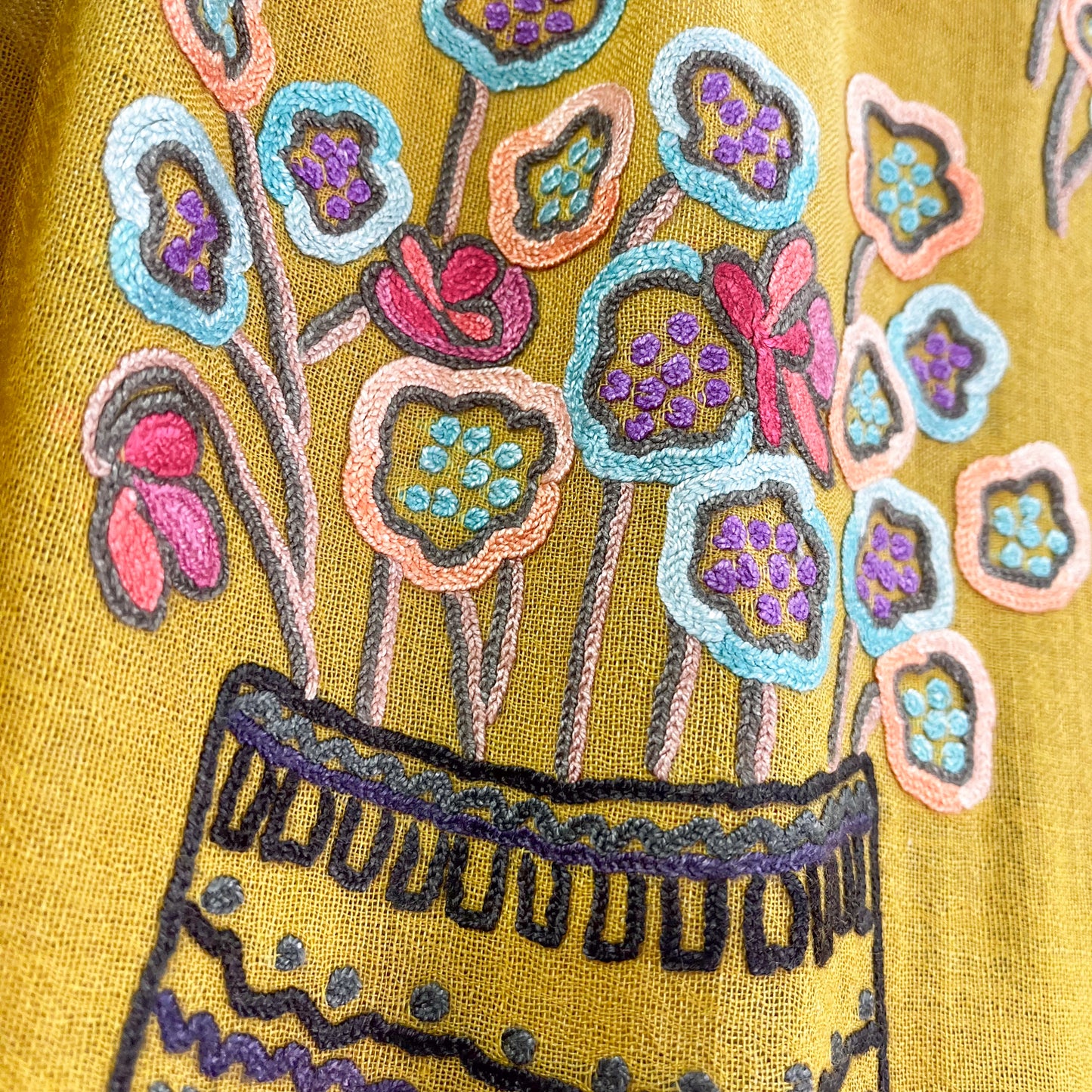 FLOWER POT ウール&シルク アリー手刺繍ストール (ダークイエロー)