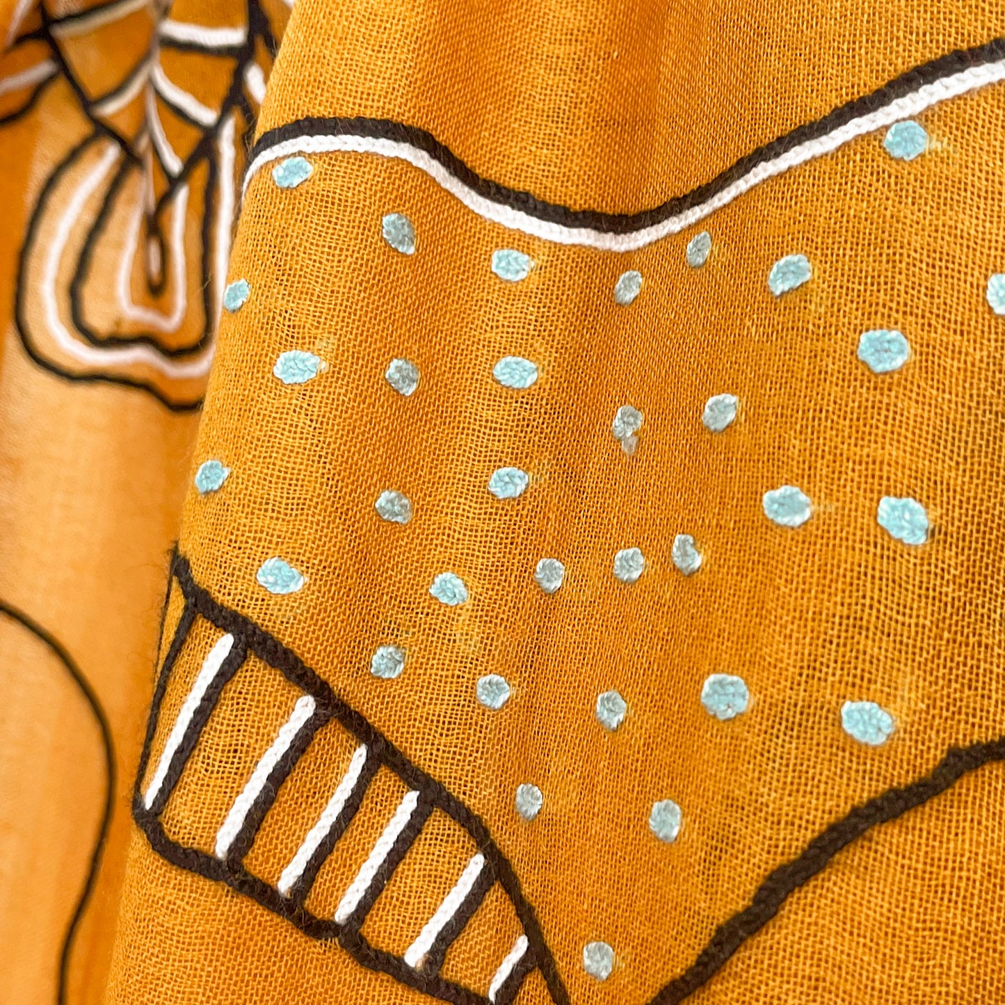 Wool &amp; Silk Ali Hand Embroidered Stole (White)