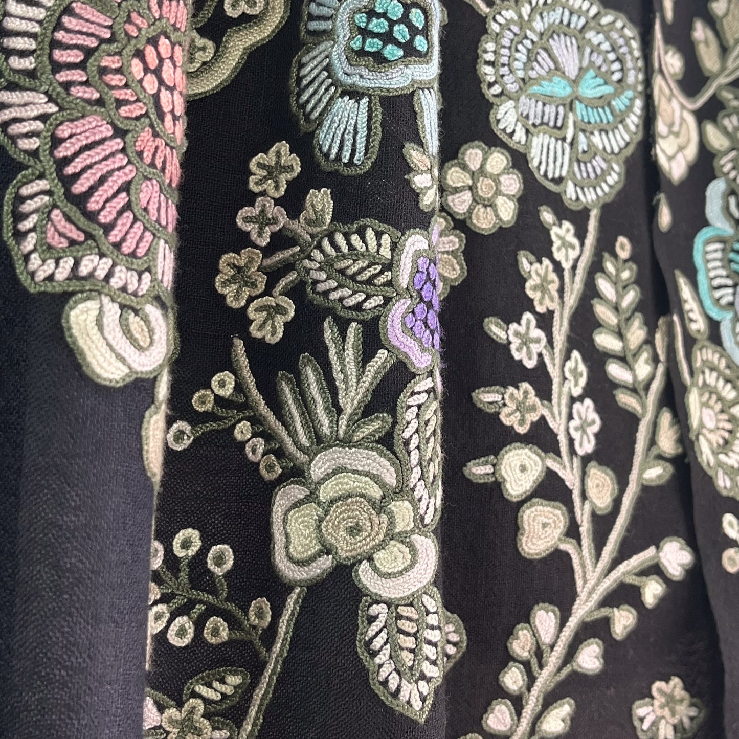 Lightweight wool &amp; silk printed &amp; Allie hand embroidered stole (fuchsia pink)