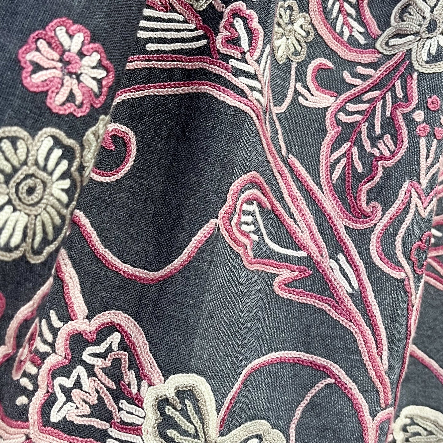 薄手ウール&シルク素材 アリー手刺繍ストール (パープリッシュグレー)
