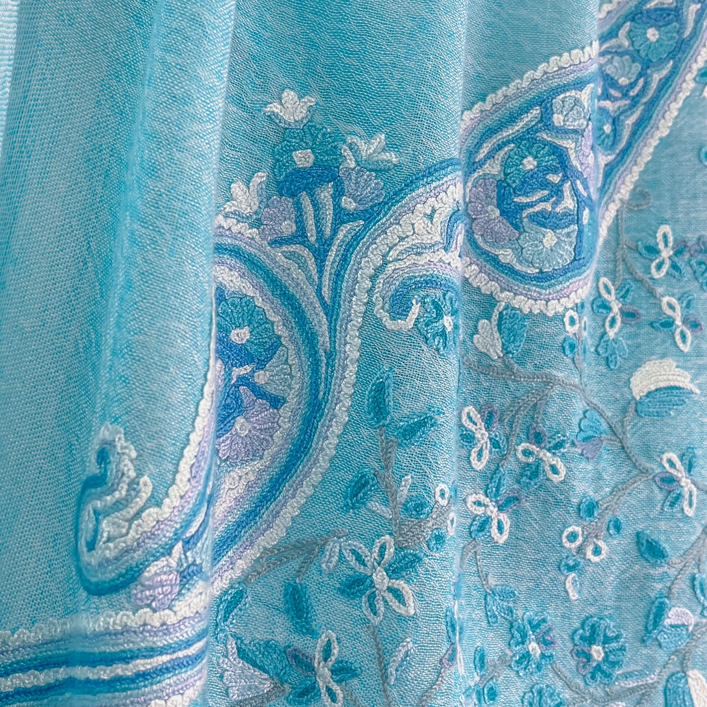 Flower &amp; Paisley Light Wool &amp; Silk Ally Hand Embroidered Stole 60cm x 190cm (Light Blue/Purple) S-WTA8008_0341