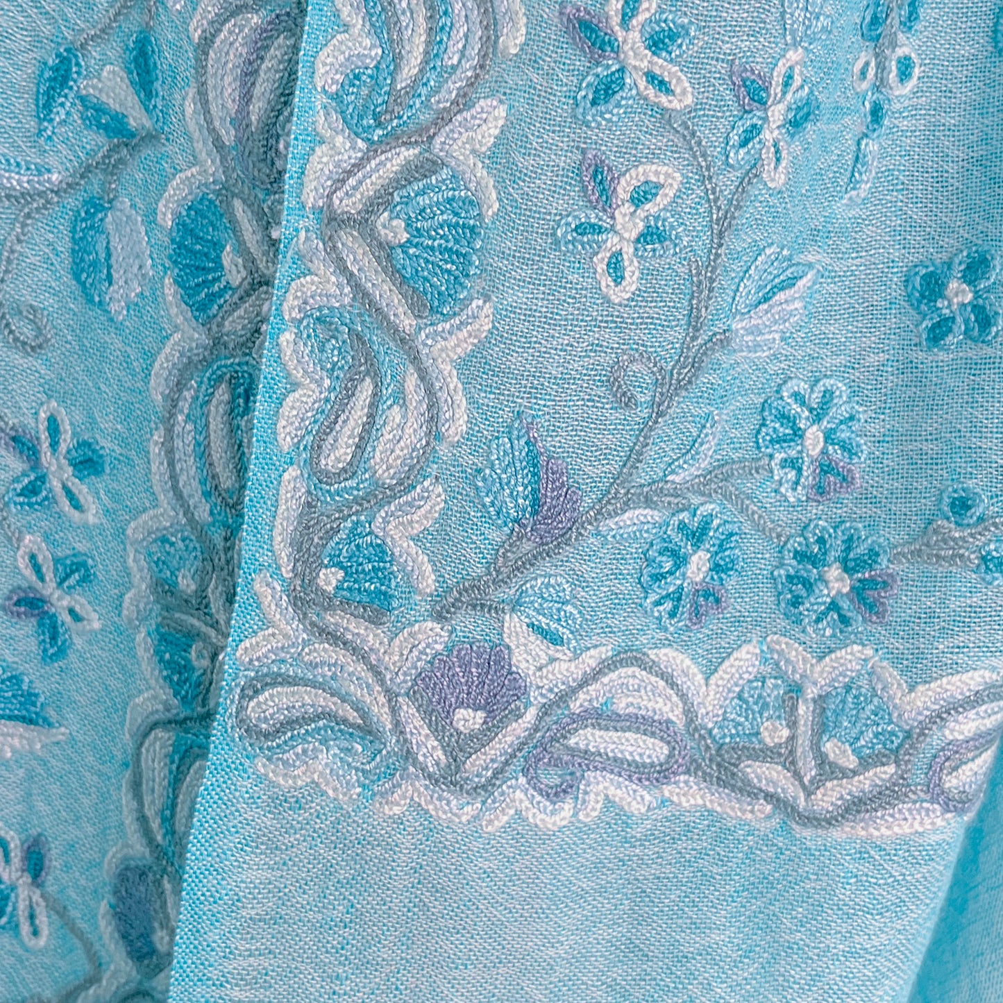 Flower &amp; Paisley Light Wool &amp; Silk Ally Hand Embroidered Stole 60cm x 190cm (Light Blue/Purple) S-WTA8008_0341