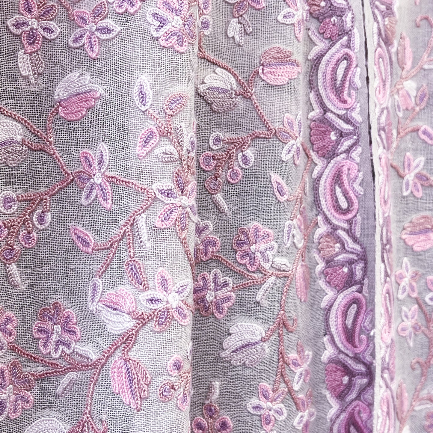 Flower&Paisley 薄手ウール&シルク アリー手刺繍ストール(ピンクベージュアソーテッド)