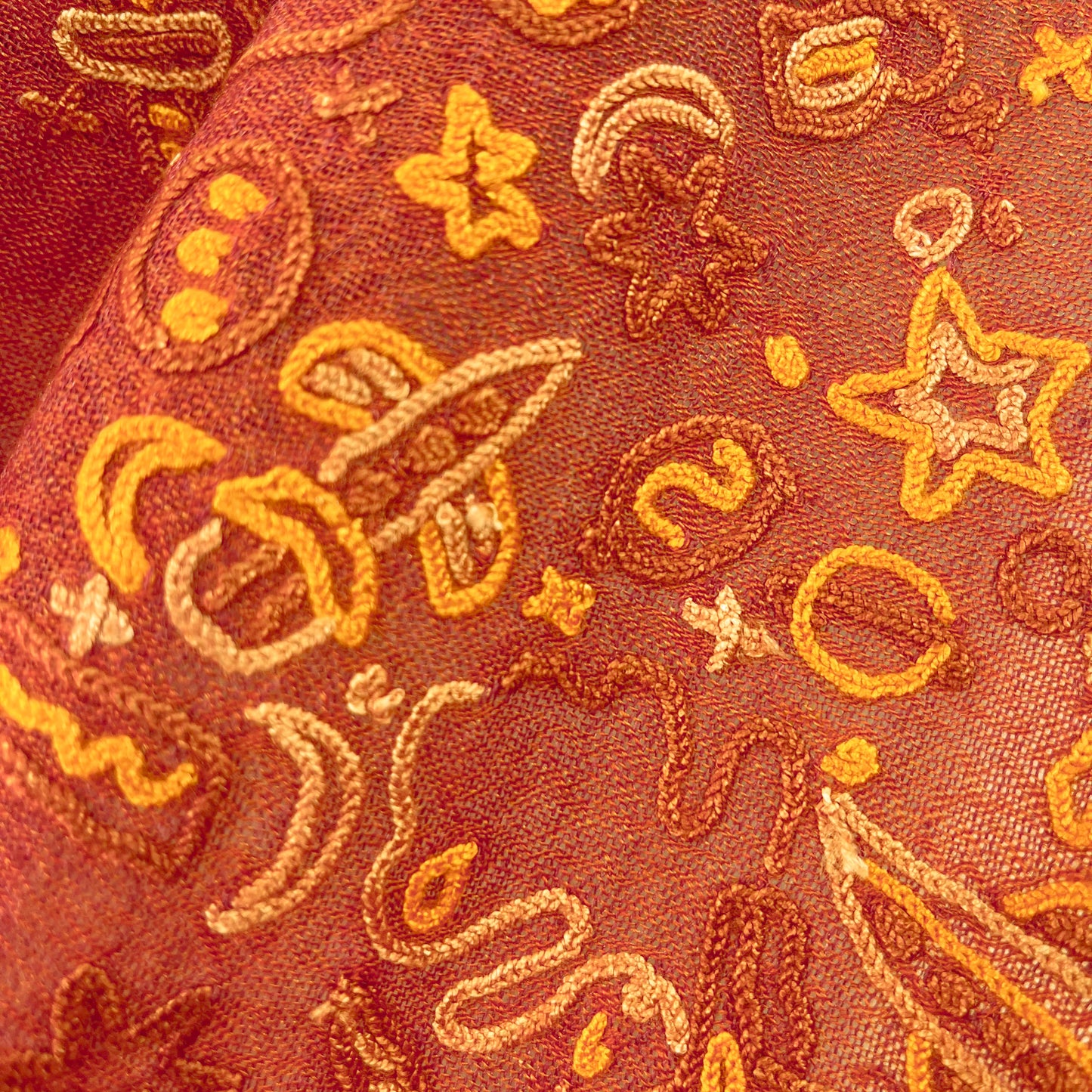 SPACE ODYSSEY ウール&シルク 手刺繍ストール (オレンジ)